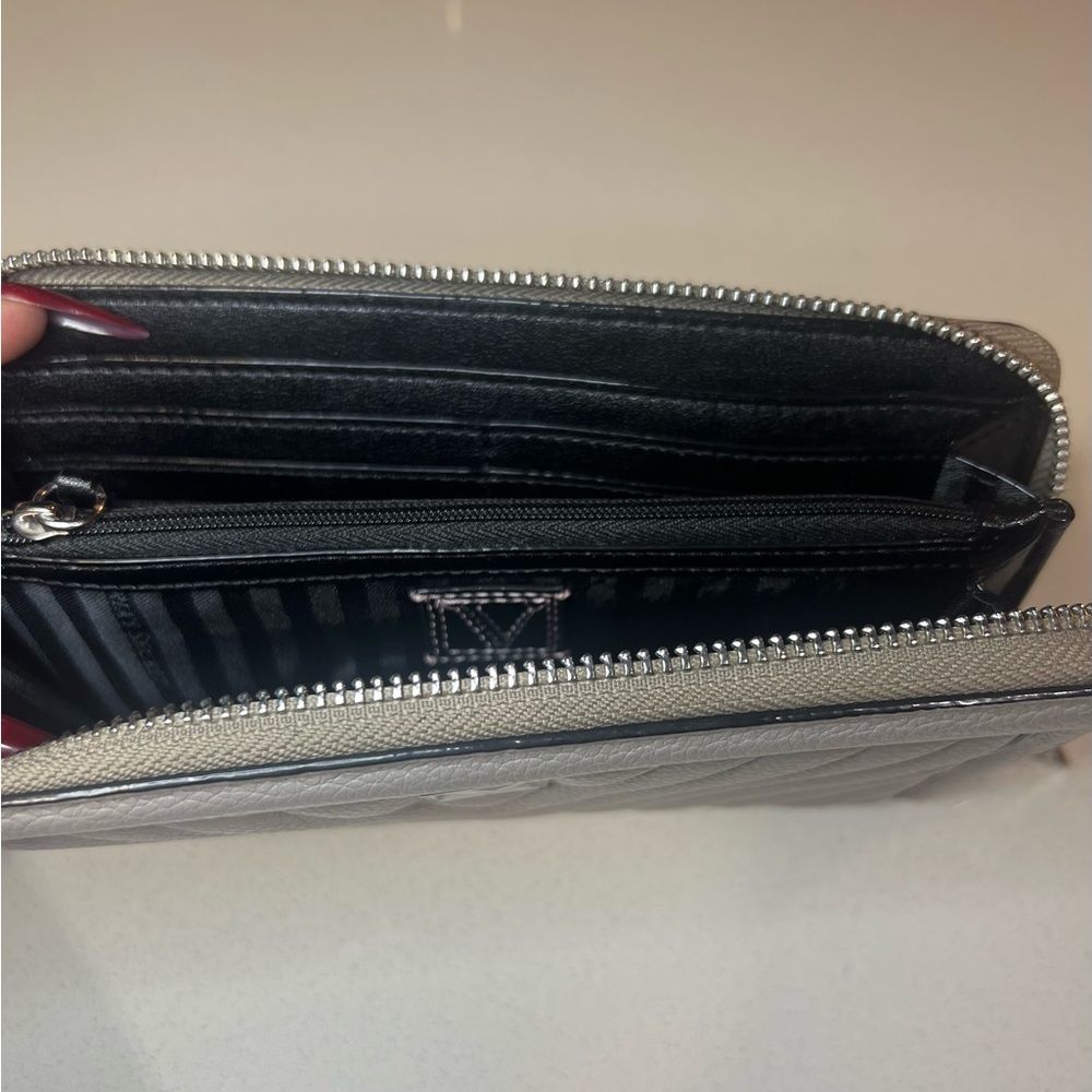 Victoria Secret Wallet - Picture 3 of 4